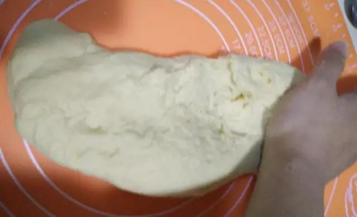 制作豆沙花面包，豆沙花面包的做法，自做豆沙花面包丨烘焙培训