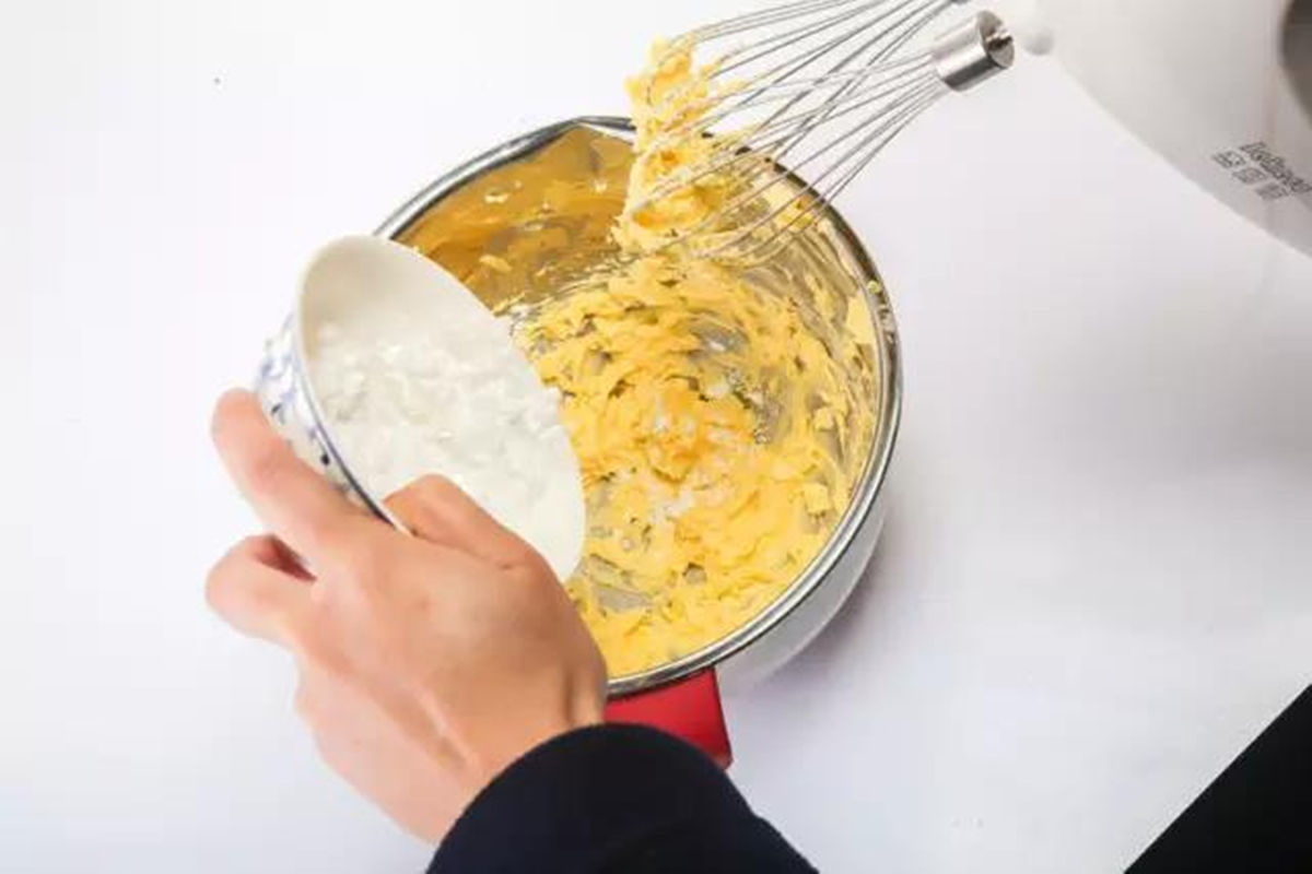 做黄油曲奇，黄油曲奇的制作方法，自制黄油曲奇丨烘焙培训