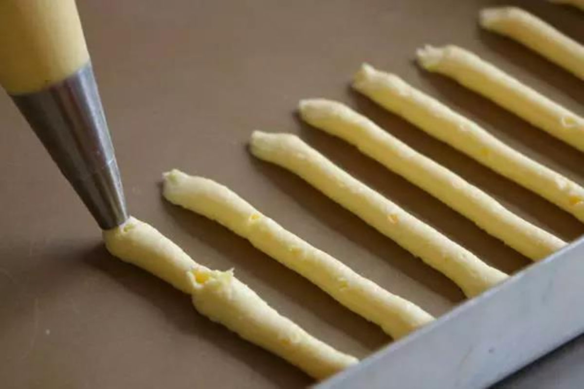 做手指饼干，手指饼干的做法，手指饼干的制作教程丨烘焙培训