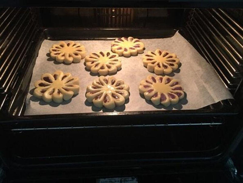 菊花酥的做法，菊花酥的制作教程，怎样做菊花酥，自制菊花酥丨烘焙培训