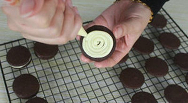 学做奥利奥夹心饼干，奥利奥夹心饼干的做法，奥利奥夹心饼干的制作方法丨烘焙培训